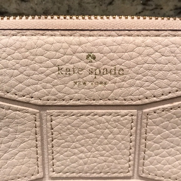 Kate Spade Wallet - Picture 2 of 8